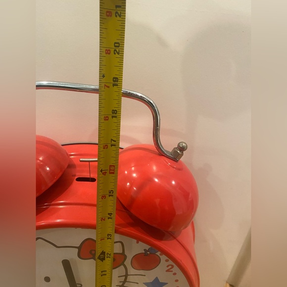 🎀🛍🎀GIANT HELLO KITTY ALARM CLOCK🛍🎀🛍🎀 - Picture 9 of 11